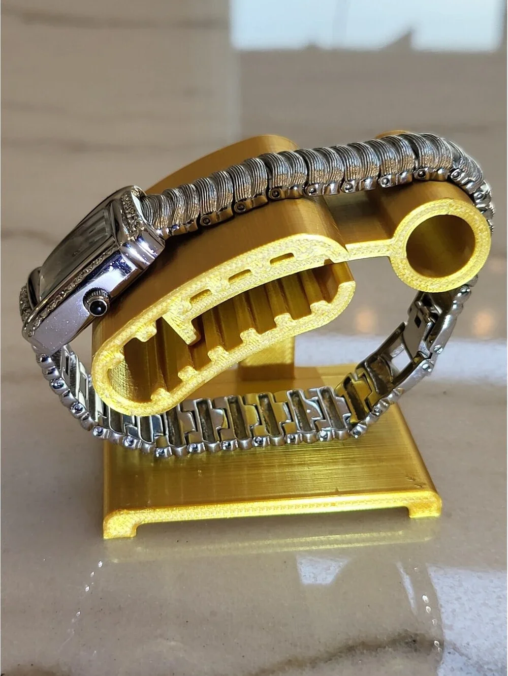 Vtg Cenere Woman’s Watch New Battery Silvertone 7